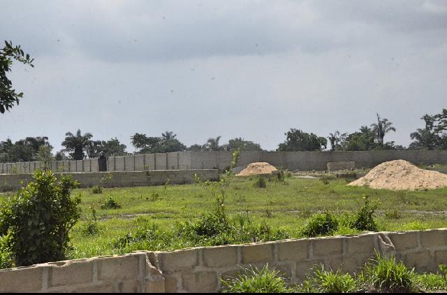 RealtorBot's tweet photo. ** LAND FOR SALE **

Type: Land For Sale
Address: 📌 A plot of land Ado odo ota road, Ado Odo Ota Local Govt., Sango Ota, Ogun
Price: ₦8,000,000 outright purchase
Land Title: Registered Survey
Land Area: 648 sqm
Agent: @heysurs1
Link: https://t.co/kzlMi8xeLn . https://t.co/TY5MCJs62n