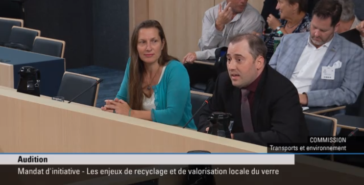 RNCREQ's tweet image. Il n'est pas viable d'#enfouir une #ressource. Instaurons un système de #récupération qui favorise le plein #réemploi et le #recyclage du #verre. 

👉Mémoire : bit.ly/2MiRHQG

@coalitionavenir @LiberalQuebec @QuebecSolidaire @partiquebecois