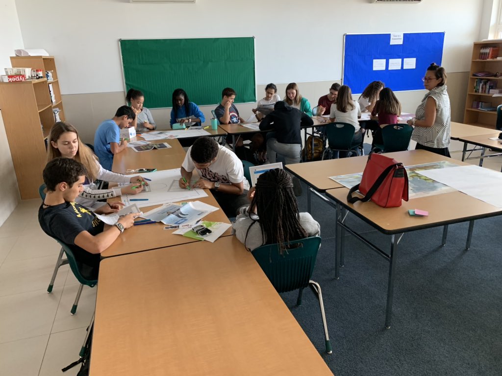 Gavin_Smith1986's tweet photo. Students need to stop looking at TOK, EE and CAS as separate components and start seeing them as a united core. The first step we took was to introduce Year 12 to action research and MISO as a Core Team. Big props to @Shei_Asc for making the dream work! #lislearns #ibdp #IBCore https://t.co/YdFe5DcQT6