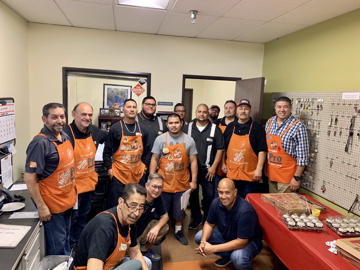 Steven_Z_HR's tweet photo. Happy Birthday to our Transportation Manager, Mario V! Hope you enjoyed your treats on your special day! Way to go team! #TheHomeDepotPro #THDpro #TheHomeDepot #THDSupplyChain #THD #THDhr https://t.co/DjYJMM2sDg