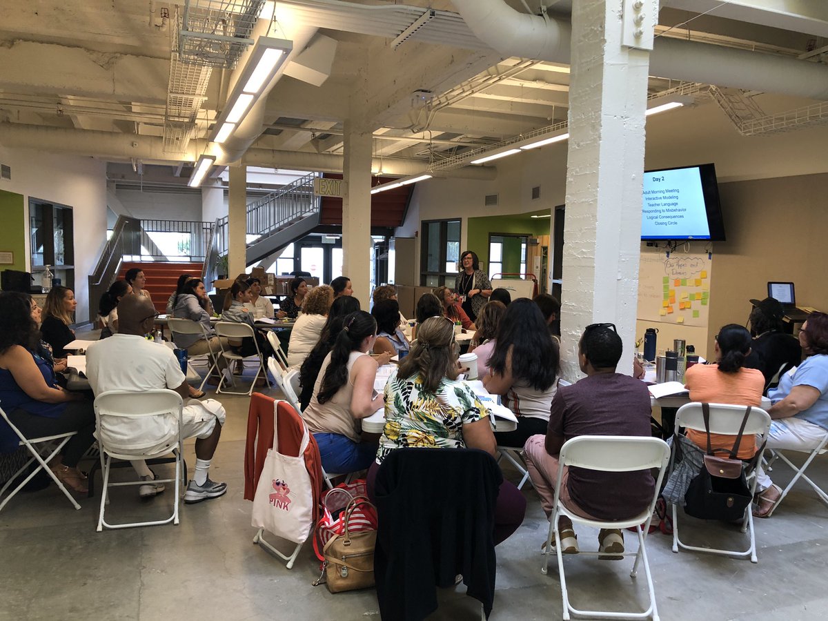 paoven23's tweet photo. Thrilled to have all @ebinternacional faculty and staff back on campus! Weโre starting the year with a 4-day training for all faculty on @responsiveclass to support students develop social and emotional competencies. #ebischool #SEL #SELed https://t.co/vfZZLmR8Eb
