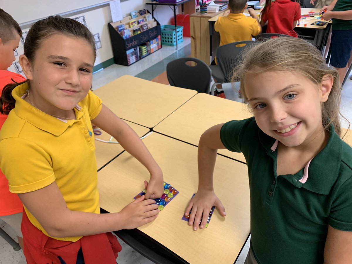 MsDemaris3's tweet photo. I love reading this story, it hits on character development and the central message of a story.I gave each group the chance to create their own “Most Magnificent Thing”. We saw some creative creations:a fishing pole with bait, a necklace, &amp; a hand massager! #manateesmakeithappen https://t.co/NEPXFy4yv9