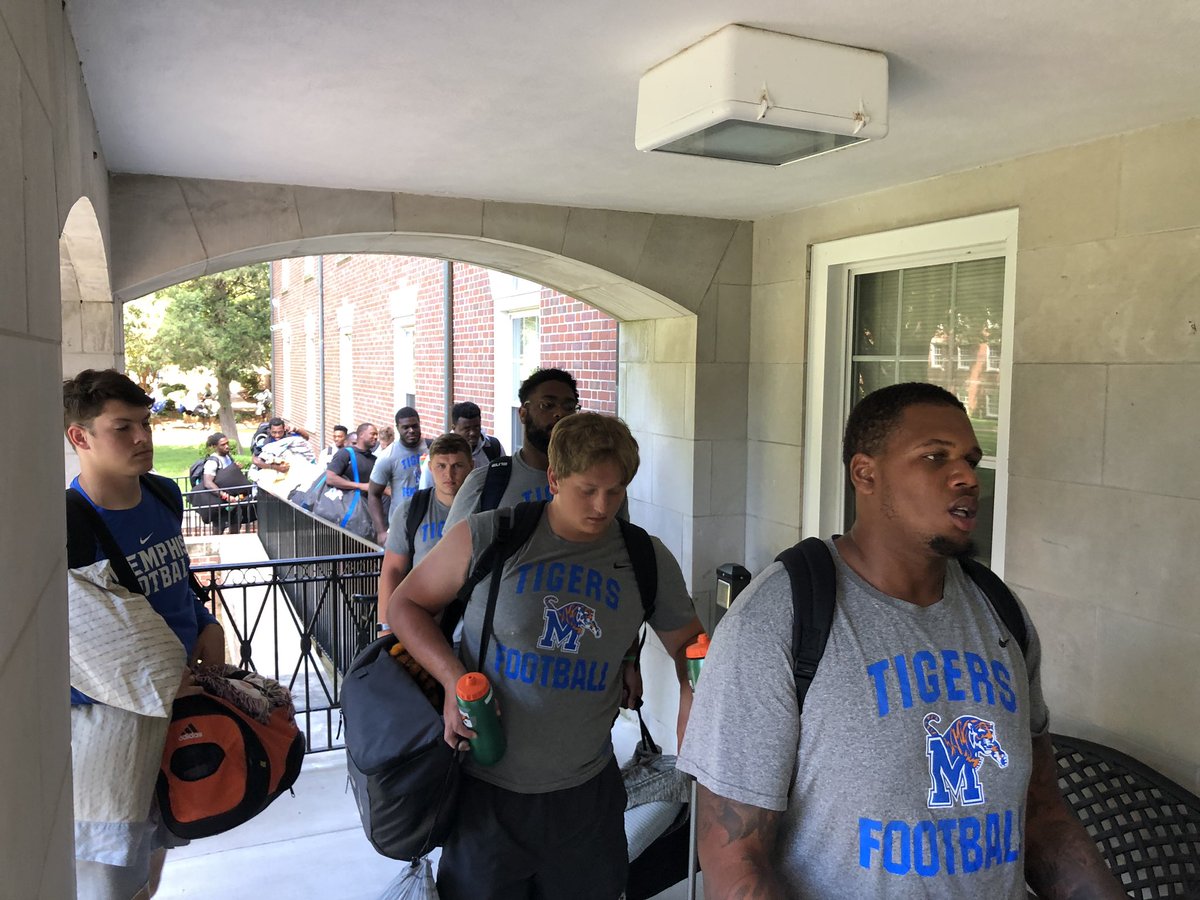 MemphisFB's tweet photo. Memphis β‘οΈ Jackson β
#GoTigersGo https://t.co/uSmJlgxFpx