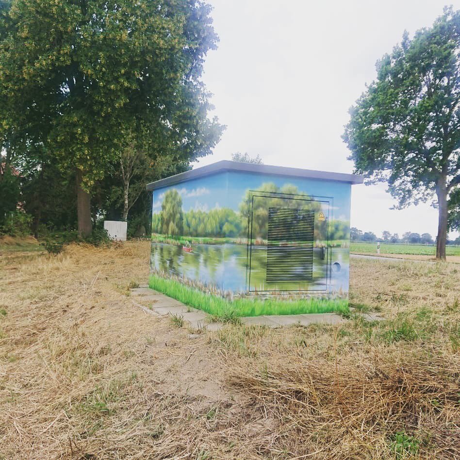 CoraLandshuter's tweet photo. Den letzten Ferientag genießen in #Rethem #Aller #Heidekreis #Trafokunst https://t.co/7KYr7ogn2O