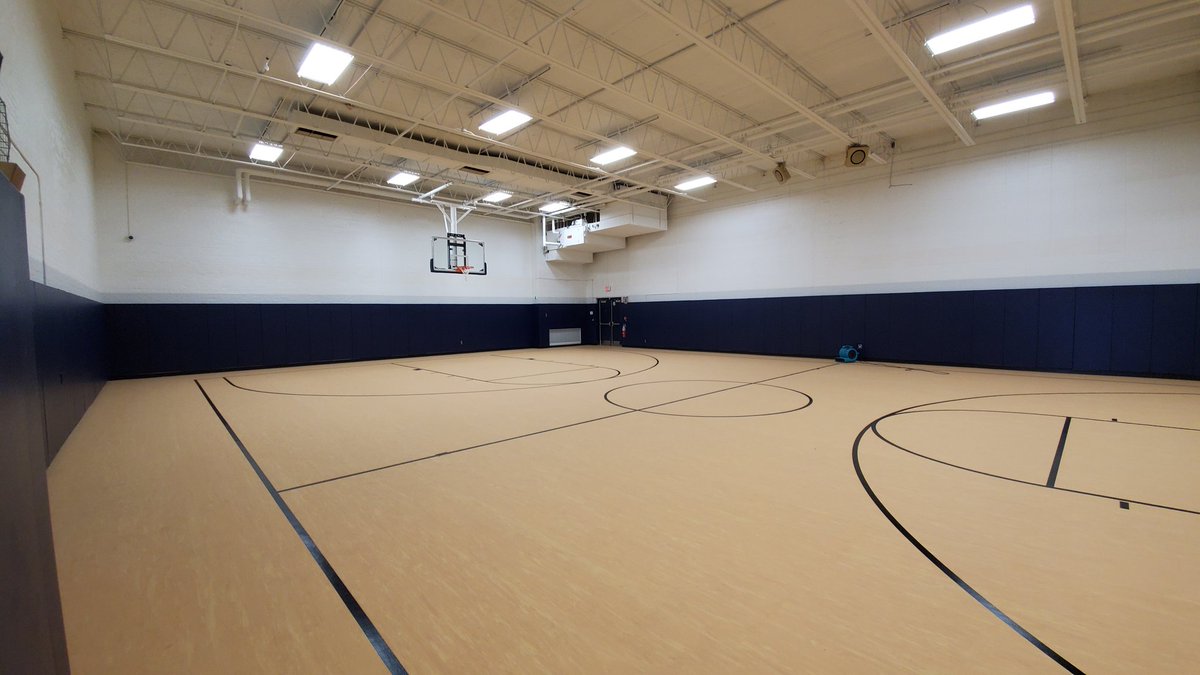 ipsd204_CI's tweet photo. Excited for the faculty/staff of @wheatland204 as they prepare for the start of the new school year in their new building!! Looking sharp...Ready for students!! #FutureReady204 @CeceliaTobin https://t.co/hlhq4qyIOf