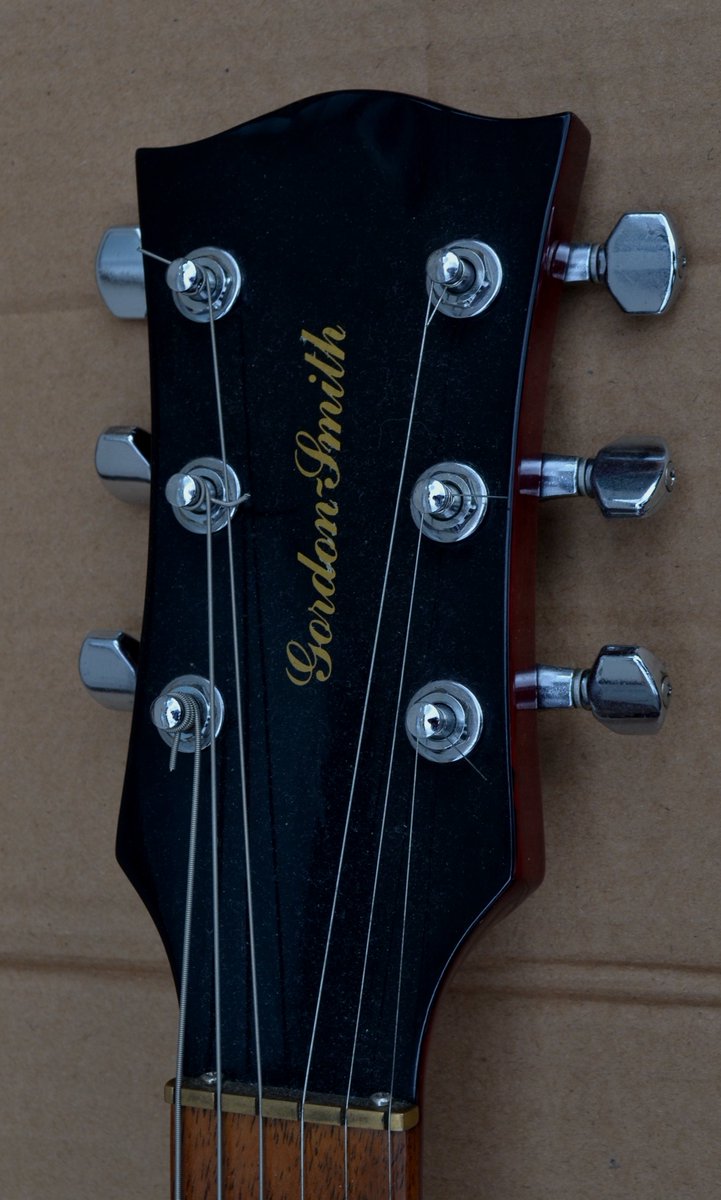 tonetweeter's tweet photo. 93 Gordon Smith Graduate Les Paul Electric Guitar - Superb quality throughout and versatile due to the coil tapped pickups - very good used condition £649.99 #gordonsmith #lespaulkiller https://t.co/oE64l2rH0e