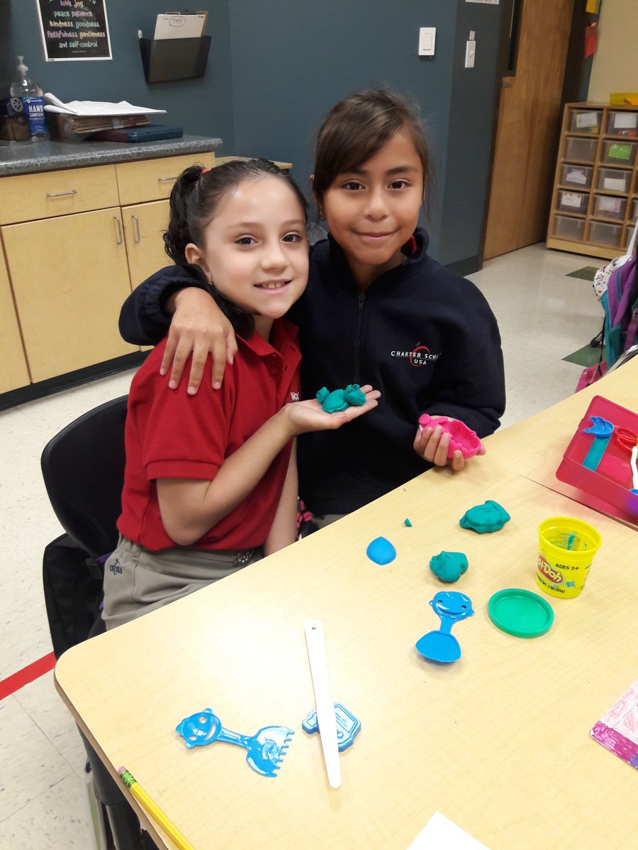 ohsnapp2teach's tweet photo. What a great 1st WICOR day for 'I' partners creating an imaginative  story with playdough with writing and presenting aloud to their classmates! https://t.co/PHDFHI4LCM