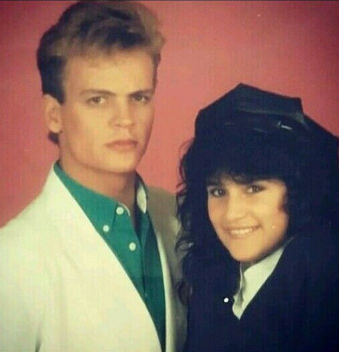 frantonyochoa2's tweet photo. #FotoHomenaje La Gran Cantante Y ACTRIZ Venezolana! @karinalavoz Con @xavierserbia Nov #AlbaMarina @horadlanovela @isitaymeme @cuandoerapavo @luvenezuela @Lion27270 @recordados1 @StellaFernndez9 @maxwoodside @mdiscuah @Altairpr @OCorbetto @BryanL152 @senora_tv @elsirfarandula https://t.co/GsHJZPND2a