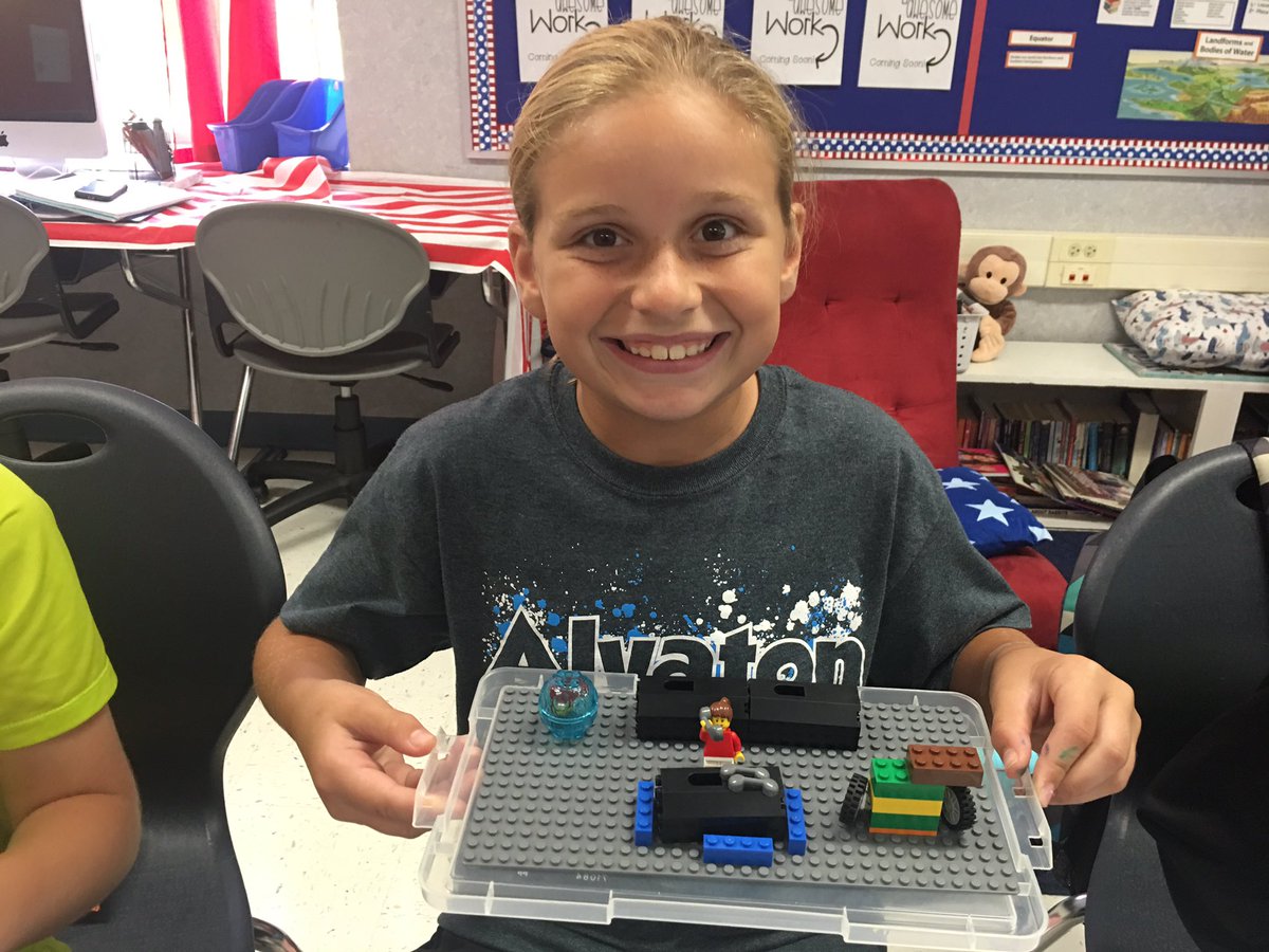 Prewriting with legos in preparation for our first masterpiece. <a href="/AlvatonElem/">Alvaton Elementary</a> #AESPride #fifthonfire <a href="/ReaganYoakem/">Reagan Yoakem</a>