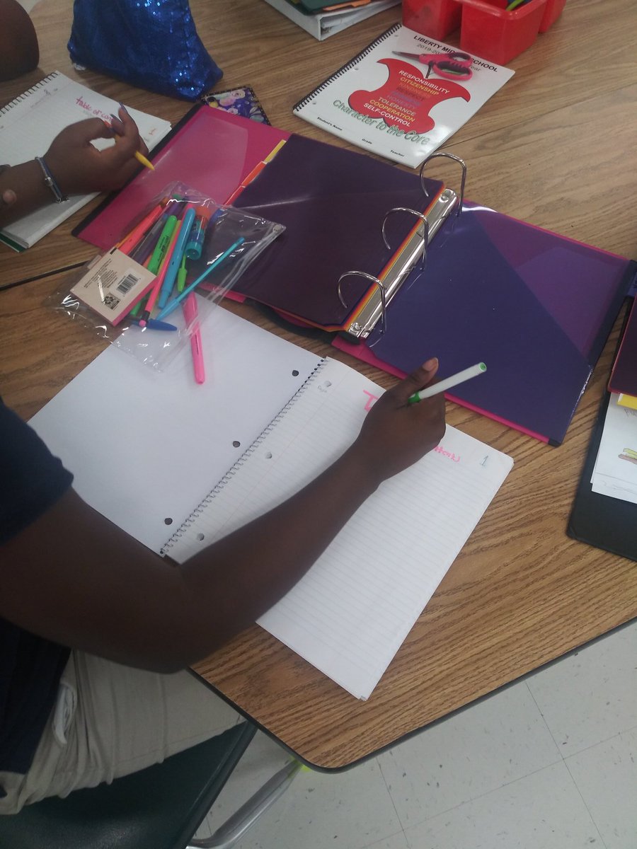 LibertyMS_AVID's tweet photo. O is for organization! Today we set up our AVID binders so that we have a system of success for the year. #thisisavid #systemsofsuccess @LibertyEagles1 @HCPS_AVID @AVID4College https://t.co/MGmG1pSDWF