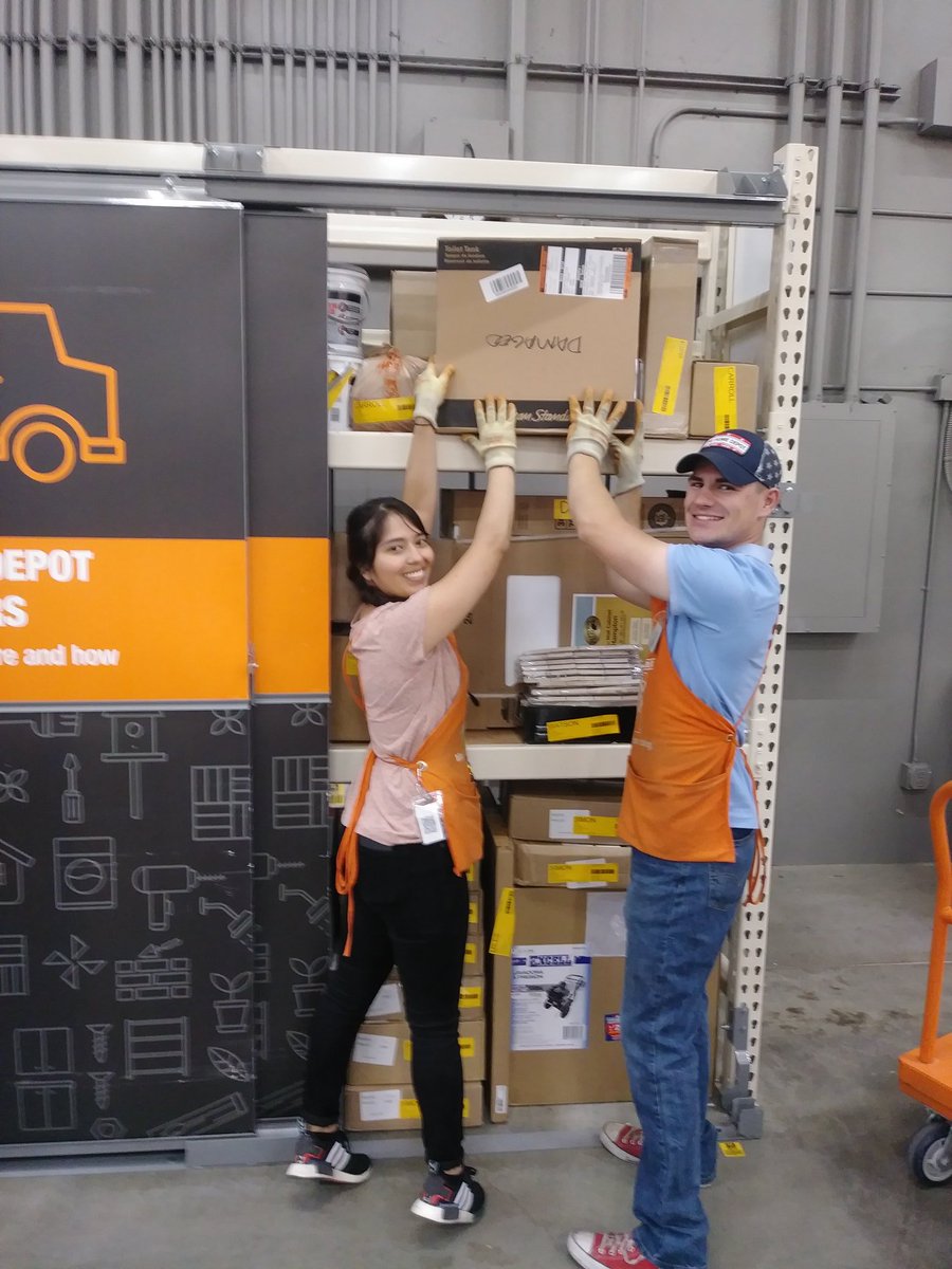 litkod's tweet photo. Great Job Perla #31 and Jacob #94! Thank you for team lifting a toilet while wearing the proper PPE. #198SAFESUMMER @ChrisB_d198 @DeatonKrissy @BlankenshipSB @JasonBallDM198 @WerneckeNickie @MikeCaplinger1 https://t.co/LsrduwgTv9