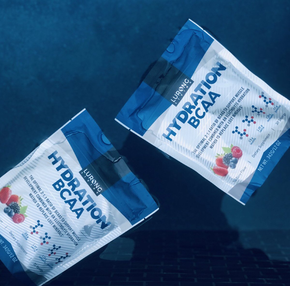 timtamnutrition's tweet photo. Hydration BCAA will hydrate you &amp; fuel your muscles quicker than water alone 💦 https://t.co/3v49uK76nX