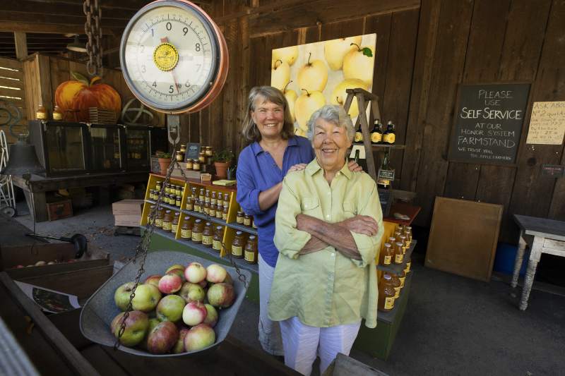 6CAKitchens's tweet photo. Thank you, Diane Peterson, for the great feature in the @pressdemocrat today! 📷 by John Burgess https://t.co/6VR32prpYU