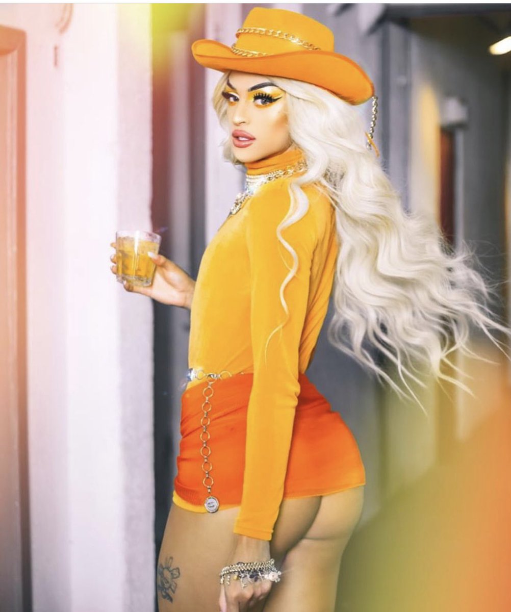 RealPablovitar's tweet photo. Cowboy viado ✨ https://t.co/SfTxoMCa01