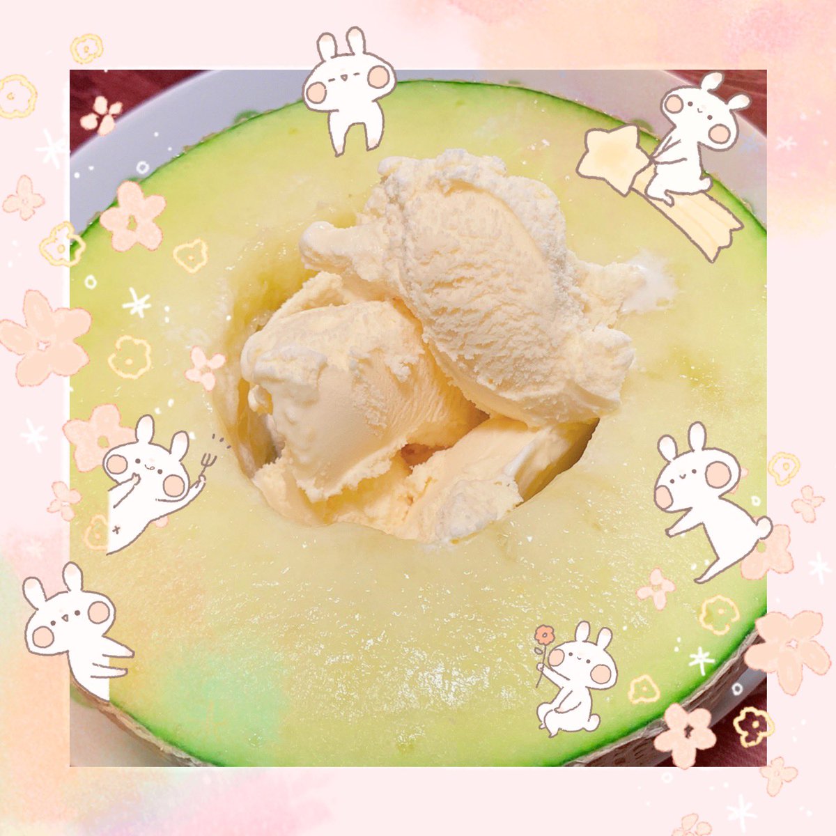 hana_72's tweet photo. 先日の? 1週間前の😅 #戦利品
#明治屋 #MEIDI-YA
#温室メロン🍈 #種無し巨峰 🍇
メロンさん。
2枚目📷 半分は 生ハム🐖さん と一緒に🍷
3枚目📷もう半分はバニラアイスさんを添えて贅沢食い🥄
https://t.co/E3beq5de4J https://t.co/JQnvJvI2Ob