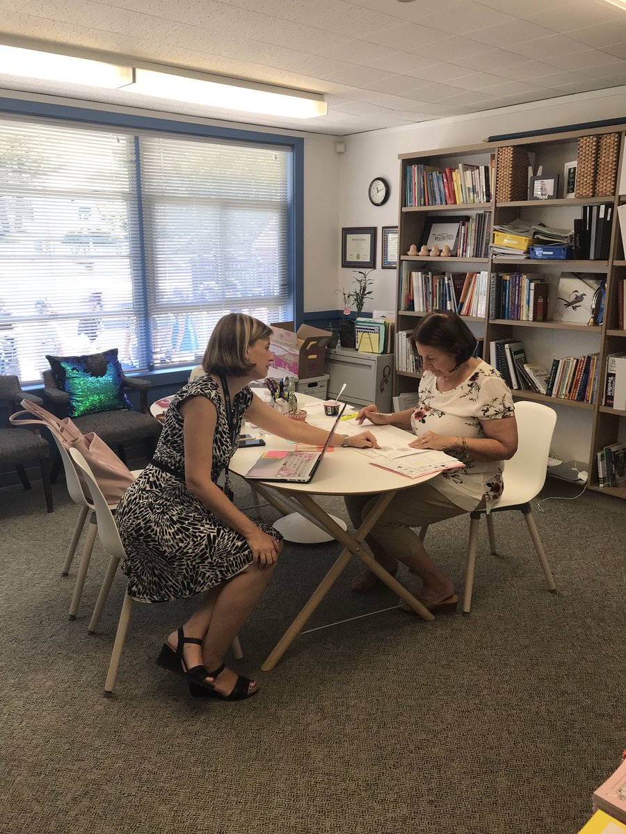 JenGuglielmino's tweet photo. Walnut Heights is looking great today! Happy first day! @WalnutCreekSD @WalnutHeightsWC @AmyRomem https://t.co/VvBUwmNLGQ