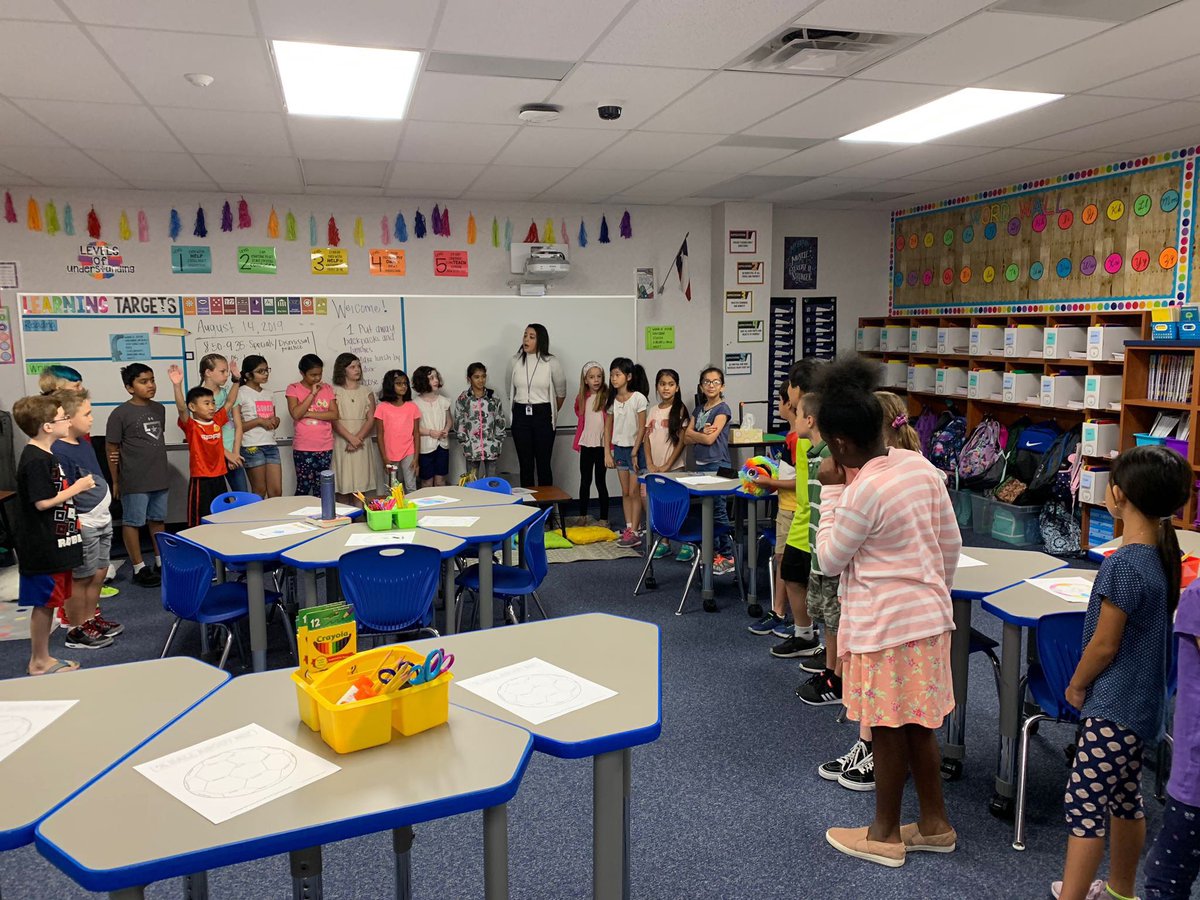 VaughanGATE4th's tweet photo. Awesome first day here in 4th grade GATE!  #GATE1920 https://t.co/bJo3y48wQJ