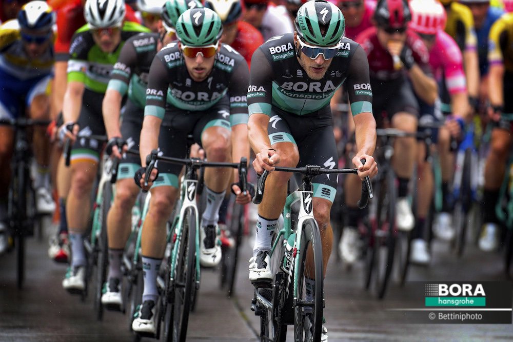 🇧🇪🇳🇱 #BinckBankTour

On Stage 3, before <a href="/Sammmy_Be/">Sam Bennett</a> crossed the line in first place, this 👇🏼 was a familiar sight at the head of the peloton. 

On the roads of Belgium, the #BORAhansgrohe guys showed what it means to be a #BandOfBrothers 👊🏼