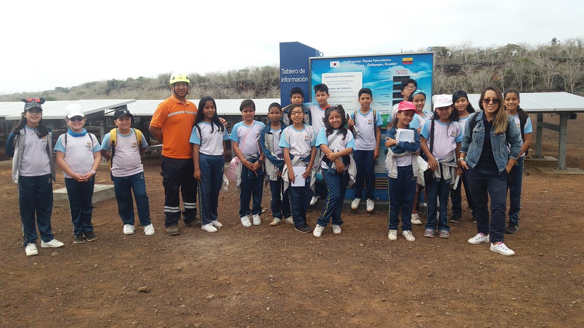 #HéroesDeEficienciaEnergética
Hoy recibimos a la delegación de escolares de 6to Año EGB de la Unidad Educativa Adventista "Loma Linda", en su visita a nuestras instalaciones como parte del programa sobre eficiencia energética que organiza la EEPG en Santa Cruz.☀️🌎💡🇸🇱