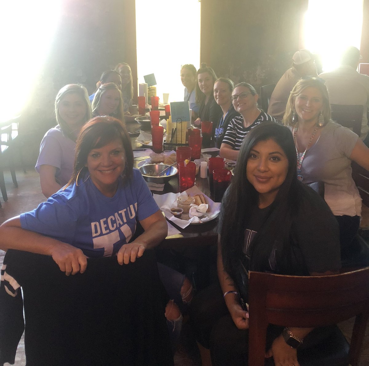 reynarithmetic's tweet image. DIS teachers have lunch out on PD day. #DISjourney @DISD_DIS