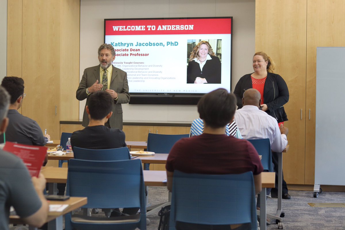 JFGutierrezJr's tweet photo. Welcoming incoming grad students to @UNMAnderson today! #GradStudentOrientation #UNM https://t.co/HI3RDTTCoe