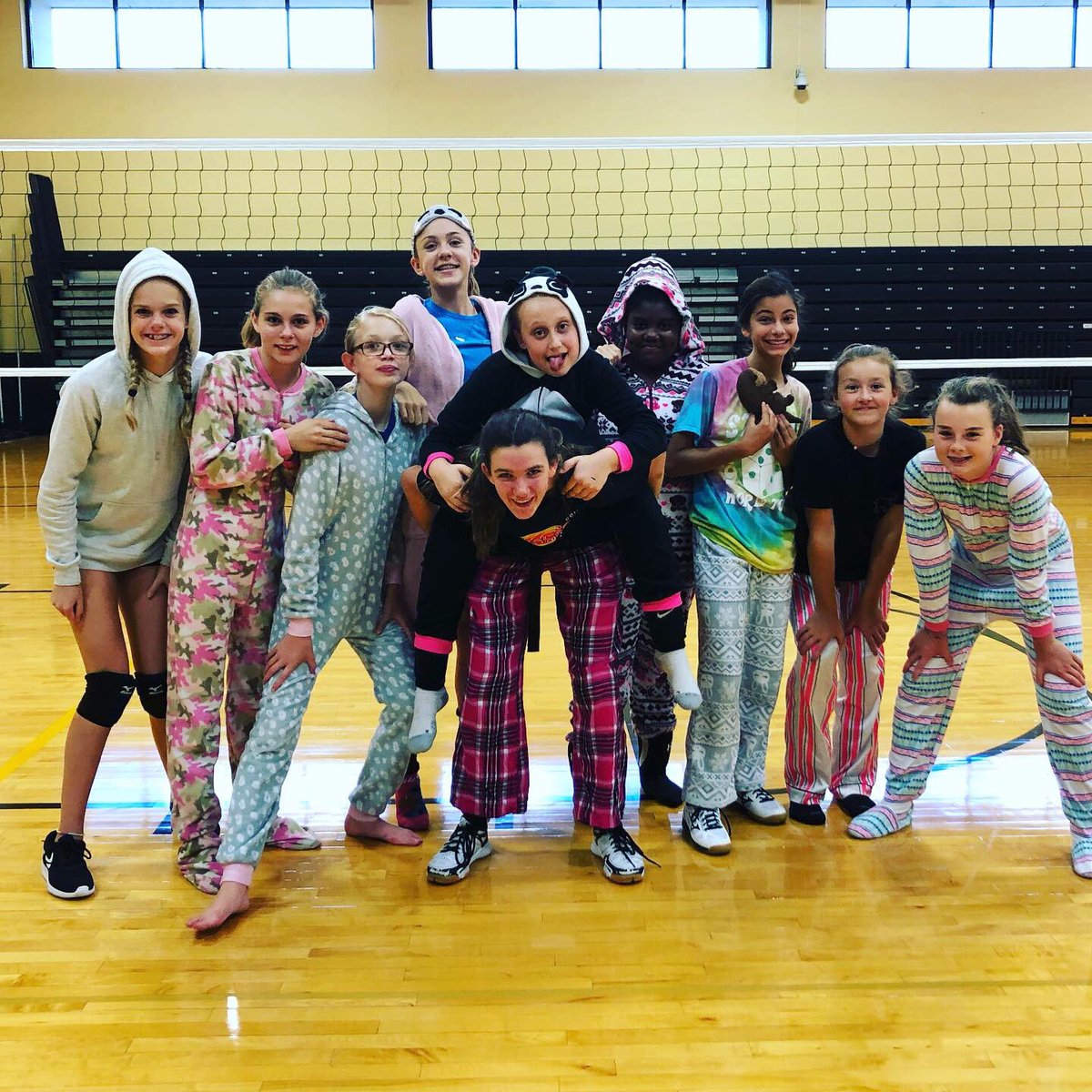 mskcheslock's tweet image. Wacky Wednesday: Pajama edition! BMS Volleyball hopes all of you Bulldogs had an AWESOME Wednesday! #thepowerofwhy #theBatchelorway
