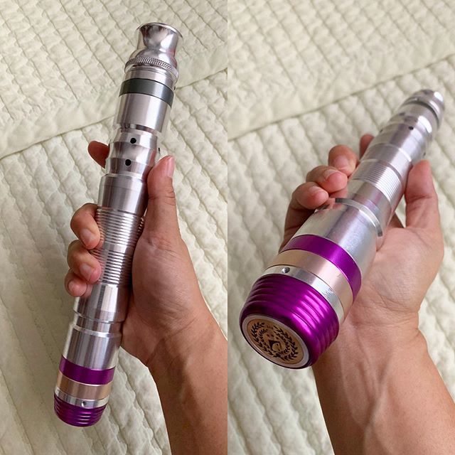 hicheebi's tweet photo. The new baby 💜 
#sis2019 #polaris #lamadiluce #lightsaber https://t.co/HNzQ1chPLK