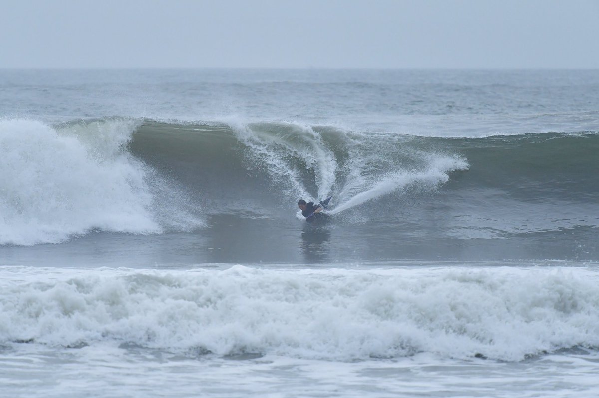 blackpeter77317's tweet photo. 波乗りは安全に楽しむものです。
photo by @surfwakaho
#茅ヶ崎 #chigasaki
#japan #bodyboard #ボディボード #ボディーボード #bodyboarding #enjoy #sunturtle #サンタートル #pridebodyboards #プライドボディーボード https://t.co/qrdVXm6rrJ