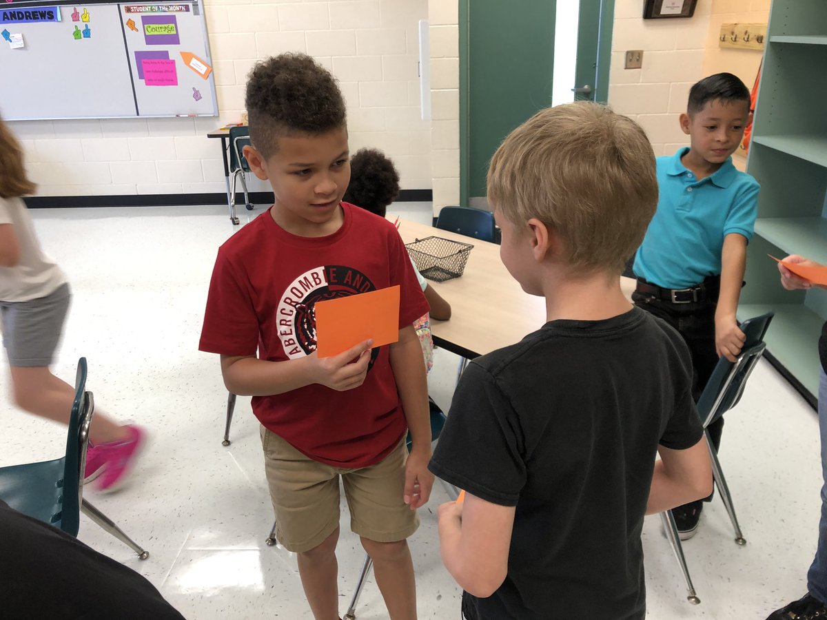 MrsRussell_K's tweet photo. We had our first Guidance class this morning! So thankful to be at a school that supports our students! #sunraysoars @sunrayexplorers https://t.co/gUbbo7wFfI
