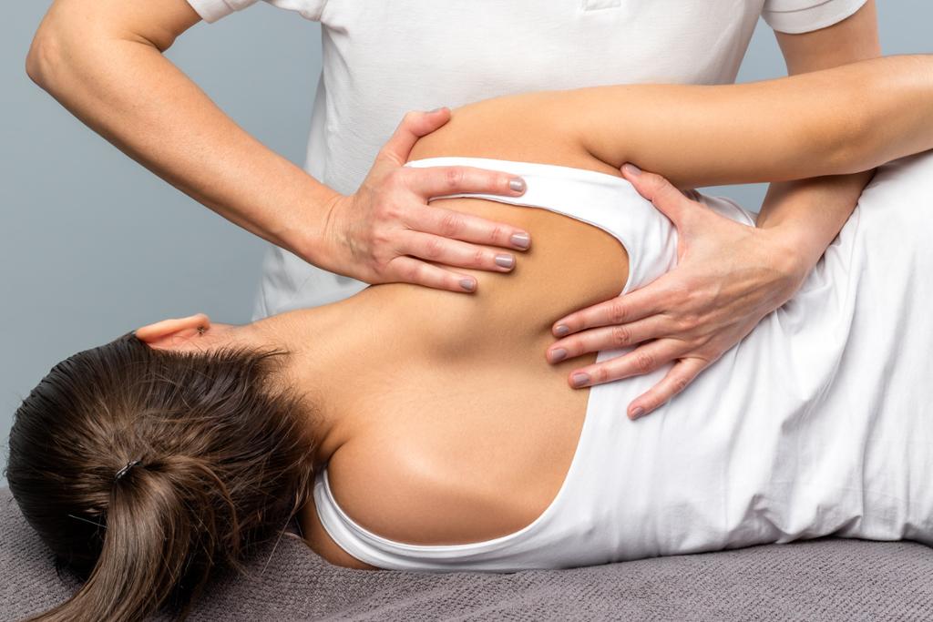 FirstChoiceCLLC's tweet photo. As a full-service chiropractic center, the team at First Choice Chiropractic and Medical Center LLC treats neck pain, back pain, and provides expert care for people who have been injured in auto accidents. View our full list of services here! https://t.co/CrxXgHYt2z https://t.co/wivWCWvh73