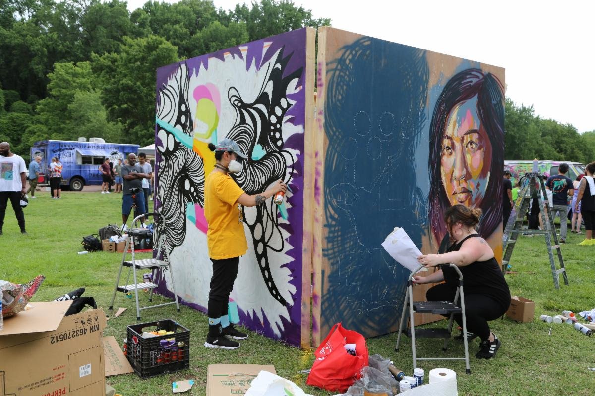 McicIfma's tweet photo. #Free Admission to the Battle Walls Championship, @TheMintMuseum is hosting in partnership with Southern Tiger Collective on August 16, 2019, from 2 PM - 8 PM!
Visit their website to learn more:
https://t.co/ck4G3rpA9X
#IFMAMCIC #artistsontwitter #creative #muralart #artbattle https://t.co/lr3I67I8dn