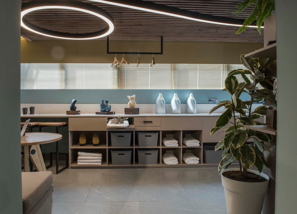 Espacio 19 | Premio al Mejor Espacio de Coliving | Work &amp; Laundry | Daniela Fernández y Sebastián Bassa de Icando Design.  ¡Te esperamos todos los días (jueves 15 también) hasta el 1 de septiembre en #CasaFOA Chile 2019! casafoa.cl