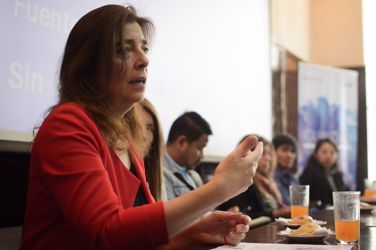 UNFPABolivia's tweet photo. .@GwynethKutz de la @CanadaenBolivia: agradezco a @MickyBecerra
@Andrea_lc92 @aajarandilla @Vilasek y @albalalu quienes compartieron sus experiencias y aprendizajes en el #WD2019 con el fin de construir una agenda para el cumplimiento de los #DSDR en #Bolivia
#ElPoderDeDecidir https://t.co/snKgyJbbna