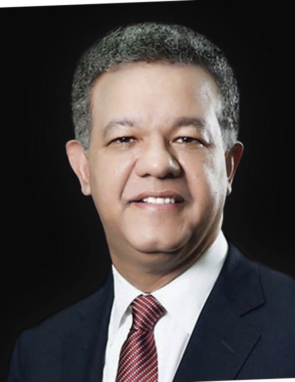 namphirodriguez's tweet photo. @LeonelFernandez ha demostrado cómo se templa el acero; su liderazgo se ha fortalecido en la defensa a la Constitución; además del PLD, lo acompaña una fuerza social y política que ha decido luchar por la estabilidad constitucional @VinicioSenador @jvcs57 @franklinalm @Lizamavel https://t.co/HsKatj9EBO