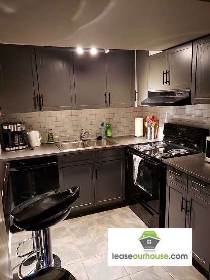 leaseourhouse's tweet photo. #London #Apartment for #RENT 1Bed 1Bath **PET FRIENDLY** Available Sept 1 $1,500 Utilities included Million dollar view. 1 Br Condo overlooking the city with large 750 sq ft enclosed balcony on the 20th floor. Salt Water pool, fitness center, sauna ..
https://t.co/u6lP76X27f https://t.co/xirkhQfS8Q