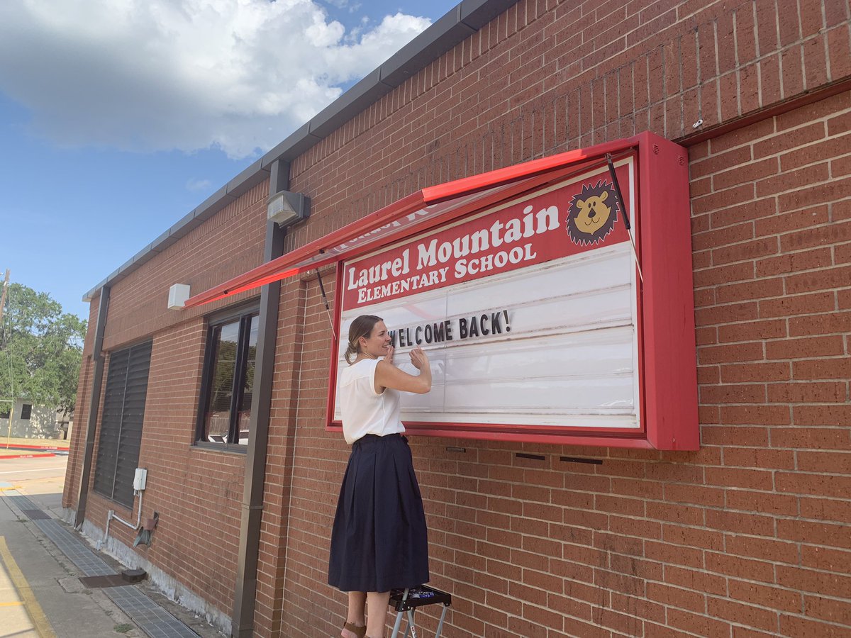 MpedrazaRRISD's tweet photo. @LME_Lions  Our wonderful @ibmarvel making sure we are ready for our students.  See you all tomorrow! https://t.co/FS7YSWgQLd