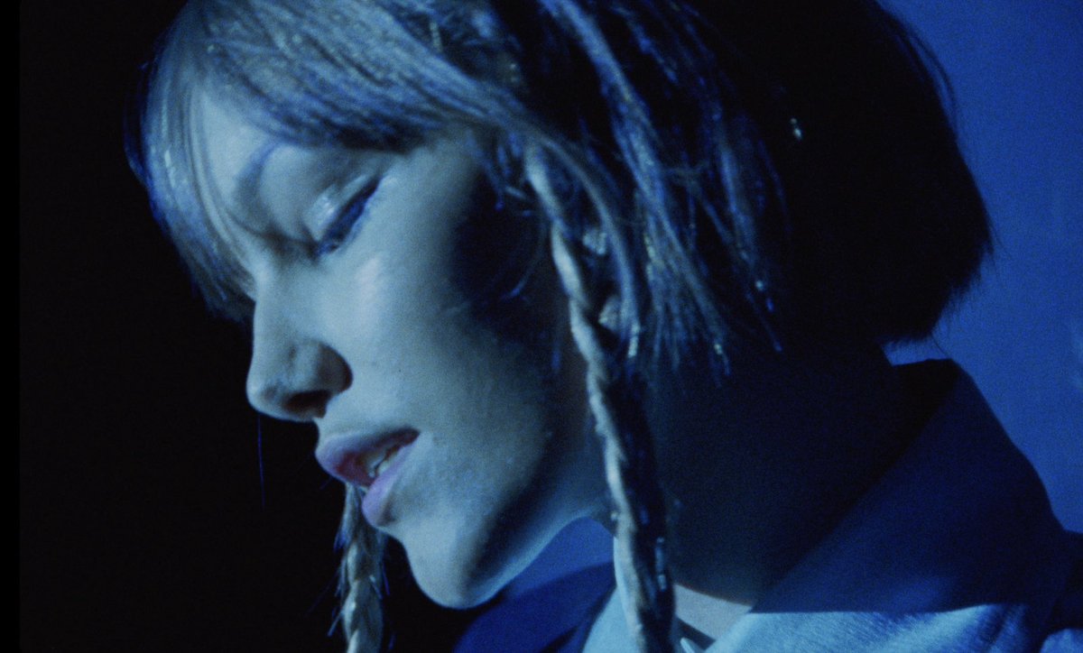 kodak_shootfilm's tweet image. Waste My Time — @gracevanderwaal

Director: @_blythethomas
DP: Nyk Allen
#ShotOnFilm #16mm

Watch: youtu.be/YbUJ7oiWYBA