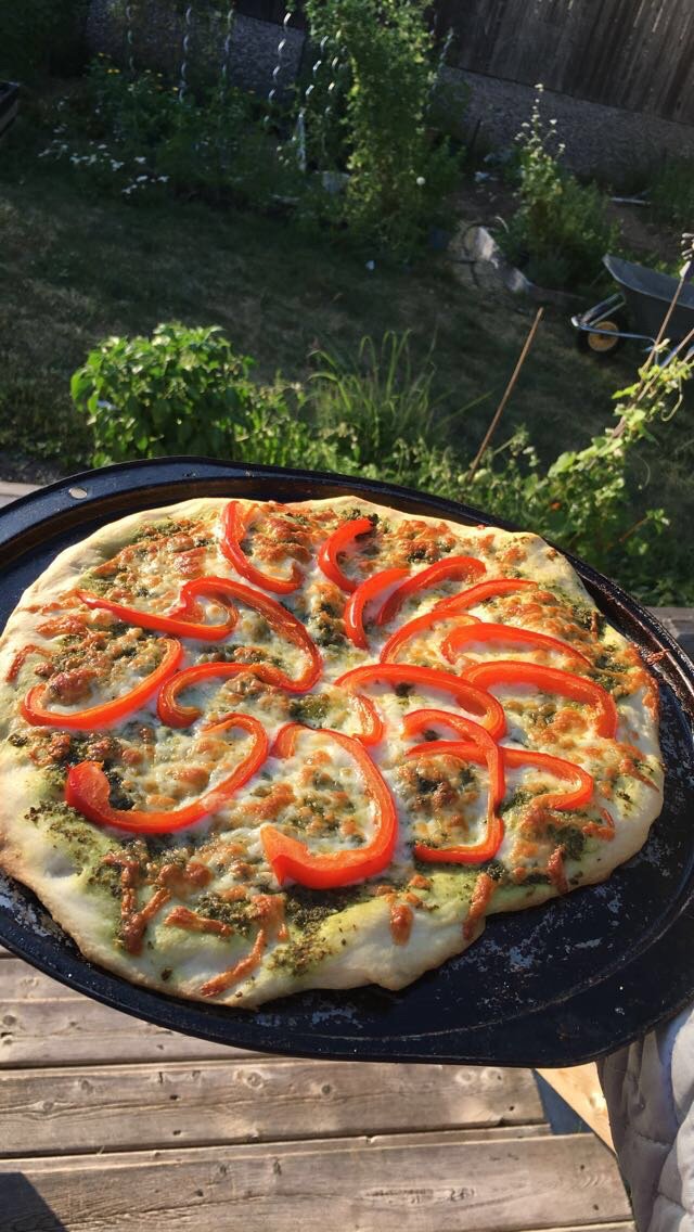 MahoneBayMyers's tweet photo. When your oldest makes dinner and knocks your socks off. โค๏ธโค๏ธโค๏ธMemories of Woodenheads in K-Town. #kitchenishot #momsnotsweaty https://t.co/A5GizCMlfb