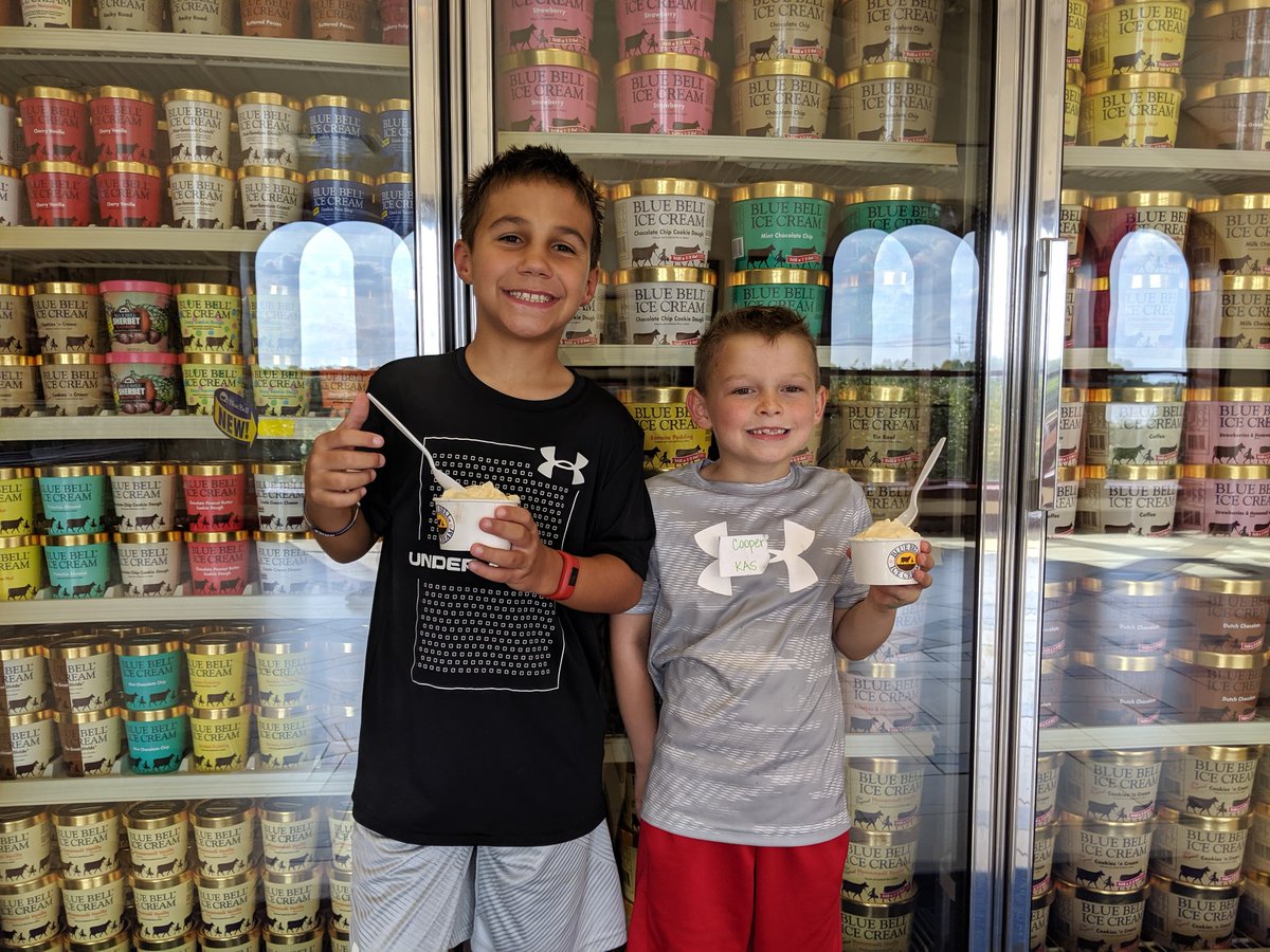 edtechchic's tweet photo. There's really no better way to celebrate a successful first day of 2nd and 5th grade at @KrauseElem and @BrenhamMiddle in @BrenhamISD than with some @ILoveBlueBell! It's a great day to be a SWEET Cub! 💚🍨 #firstdaycub #greatthingsbrenham #ichoosebrenham https://t.co/UY3NCc5k7m