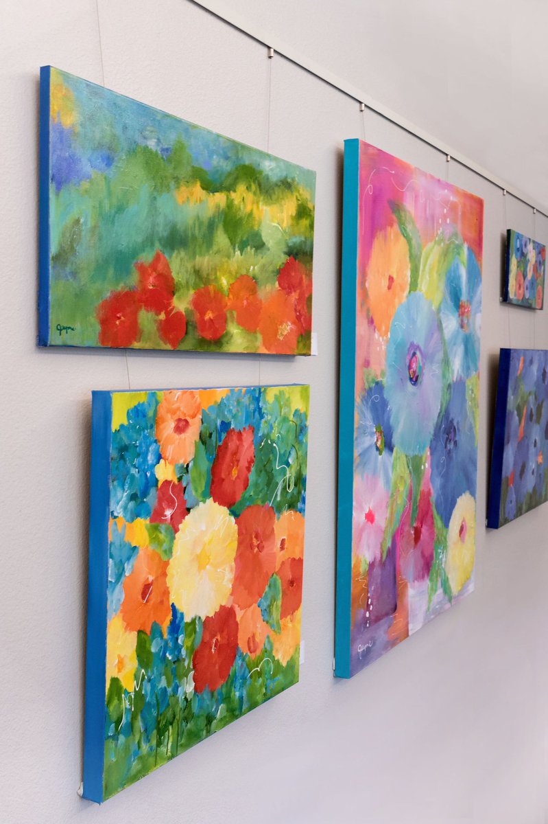 Art exhibit still up at #koelbellibrary! Check it out AND other events happening @greenwoodgov! 

#abstractflowers  #abstractflowerpainting #paintingstudio #ilovepainting