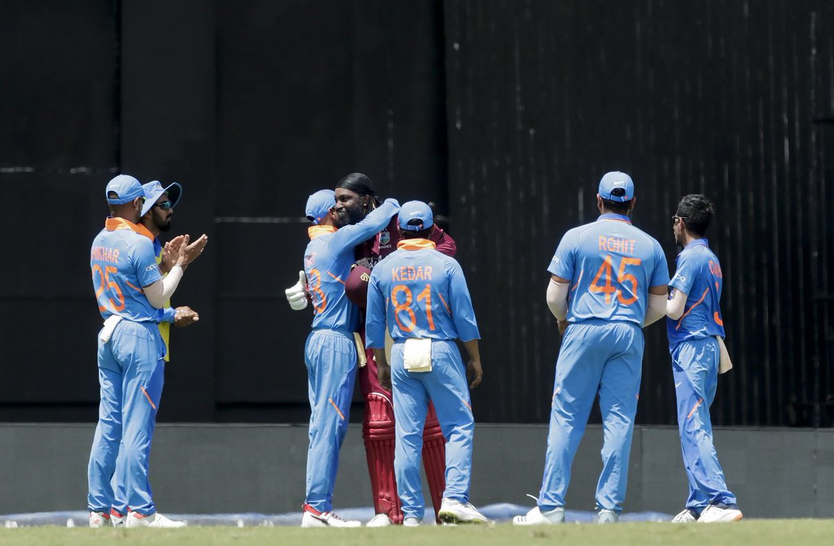 cricinfo's tweet photo. Just like when he finished his innings, Chris Gayle is greeted by the India players as he walks off the field after the end of the match

https://t.co/zflGOUz4yy #WIvIND https://t.co/PE13VG4OsK