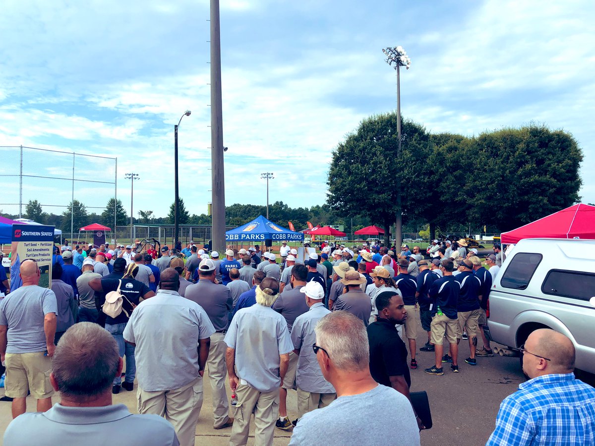 Pros_Choice's tweet photo. Education is 🔑 - 2019 #GRPA Field Day in Powder Springs, GA was a success #BuildingBetterBallfields https://t.co/i0cBYSUSeh