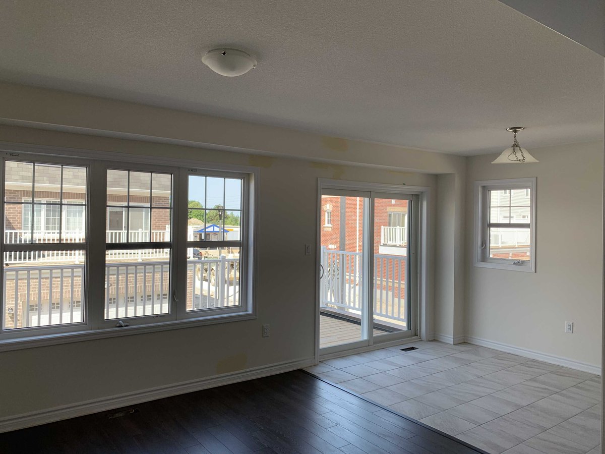 leaseourhouse's tweet photo. #Pickering #Home for #RENT 4Bed 4Bath Available Aug 25 $2,300 including Utilities Beautiful End Unit Townhouse, @White and Taunton for rent new spacious open concept Mattamy townhouse. FEATURES: End Unit Townhouse, just like Semi-detached house.

https://t.co/VoqDBrcyXP https://t.co/uZ6MH0MtGN