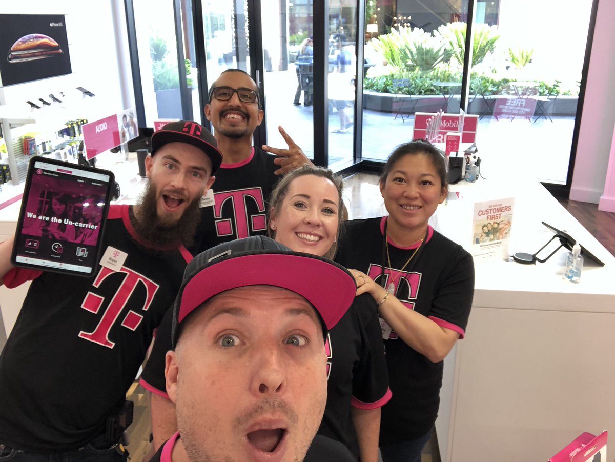 Brentt619's tweet photo. Utsizzle is always #Ops-tastic #WestOpsFocusWeek #WildlyAmbitious #LetsGo #BeastMode https://t.co/5sqapLpeBe