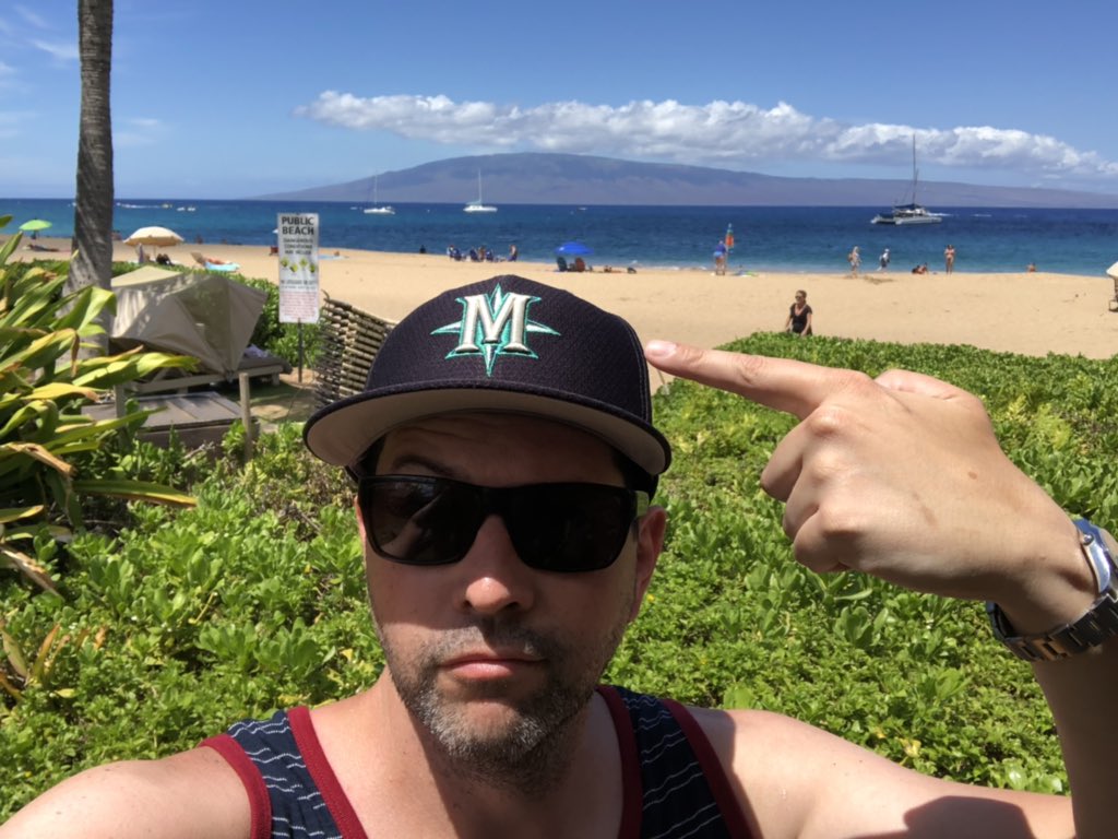 skipdeez's tweet photo. Go M’s from Maui! #whereiroot #SEAvsDET https://t.co/dNHmNych6l