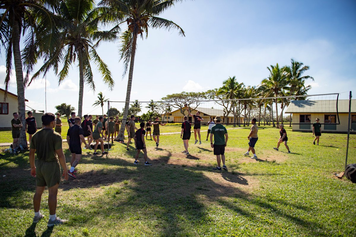 NZArmy's tweet photo. Personnel from 1RNZIR's High Readiness Platoon Group are in Tonga for Ex Tafakula. An official welcome ceremony was held with Forces from 🇹🇴🇦🇺🇳🇨 &amp; the 🇺🇸Marine Corps. Team integration is vital for the success of the exercise, so sport is a great way to connect.

#NZArmy https://t.co/vVJd32IltQ