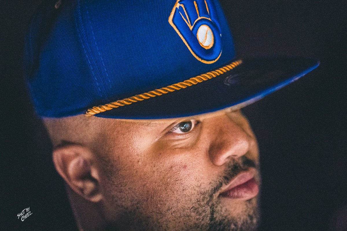 sip_wilson's tweet photo. Big s/o to @Shotbycheez #hollywoodlens #photoshoot #pictureperfect #webster #webhouse #starkpark #techhouse #milwaukee #milwaukeebrewers #brewcrew #millerpark #youngrobinyount #youngpaulmolitor #sipwilson ⛪️ https://t.co/8ILeF8ZifB