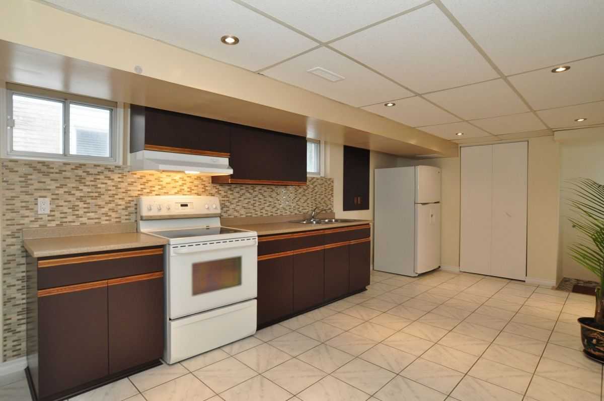 leaseourhouse's tweet photo. #Mississauga #Apartment for #RENT 3Bed 2Bath Avail Oct 1 **PET FRIENDLY** $2,150 Utilities Included Spacious big 3-bedroom,three-level apartment: convenient entrance from driveway into a spacious ground level kitchen with newer appliances. 

https://t.co/tTzlQ6P1Rb https://t.co/RjWNzrTv3Y