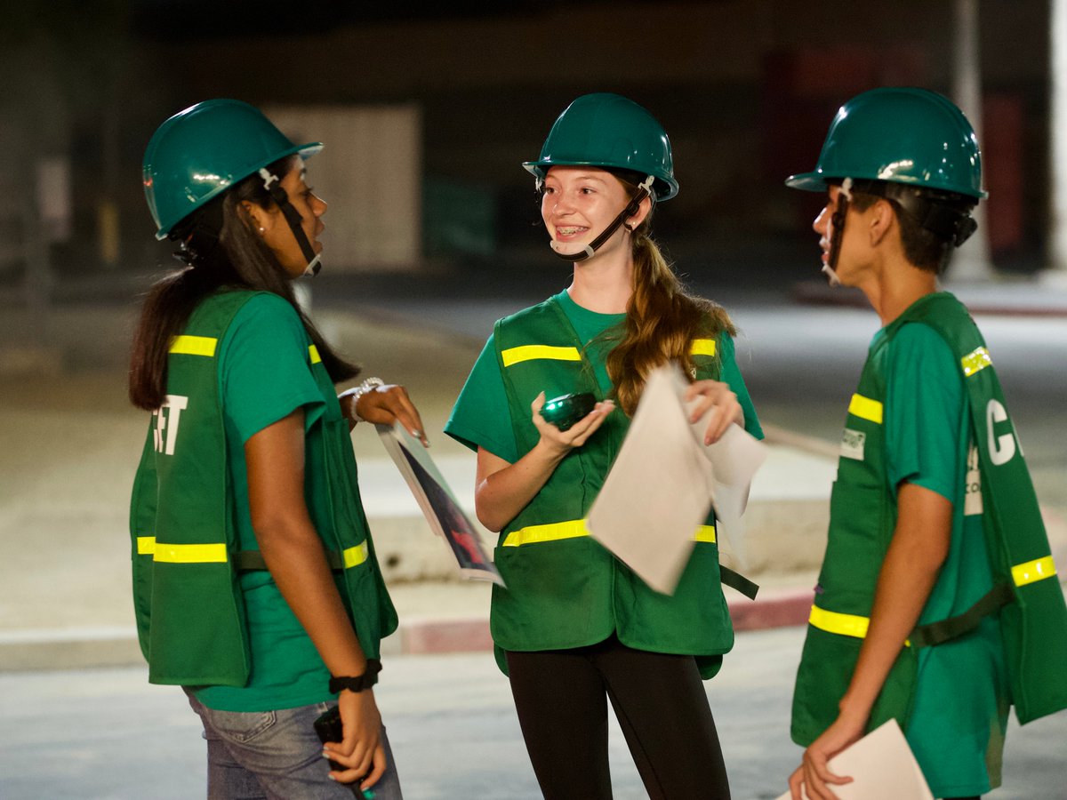 IrvinePolice's tweet image. Irvine Teen CERT Class 81 graduated on Tuesday! Teen CERT is a training program that prepares teens to help themselves, their family, and their school in the event of a disaster. For more info and to participate in a future CERT Training Class, visit cityofirvine.org/cert.