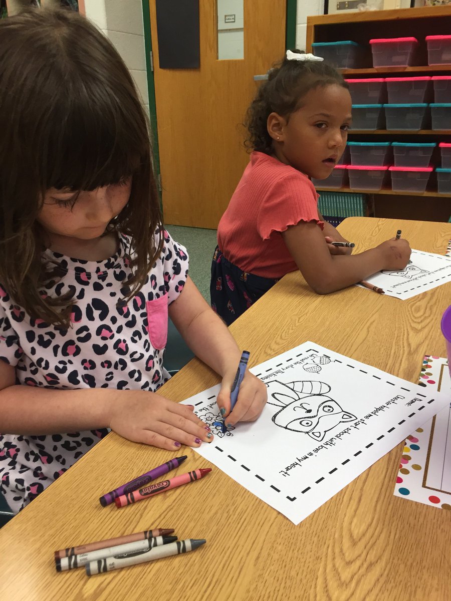 AESstars's tweet image. So many pictures from our first day! What a great day at AES! #mcpsfirstday